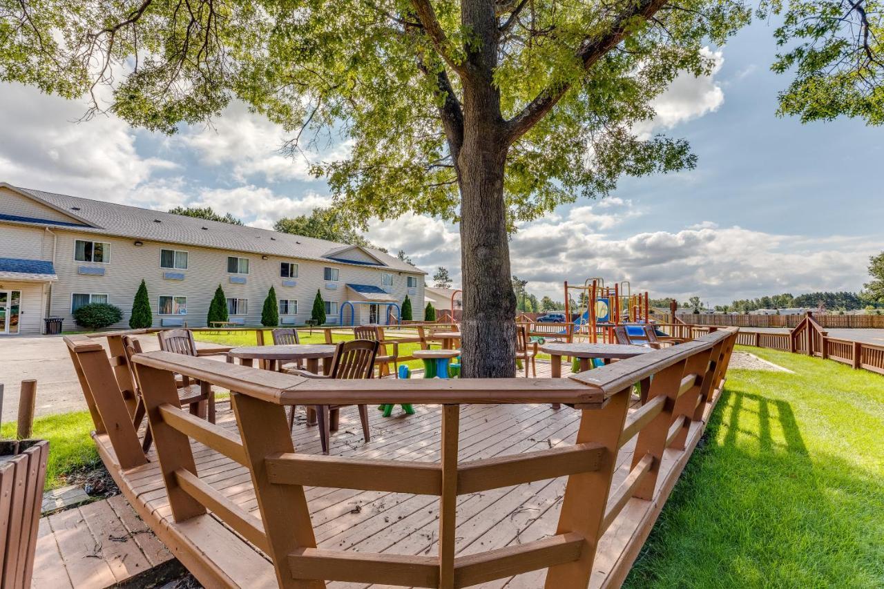 Best Western Lakewinds Ludington Ngoại thất bức ảnh